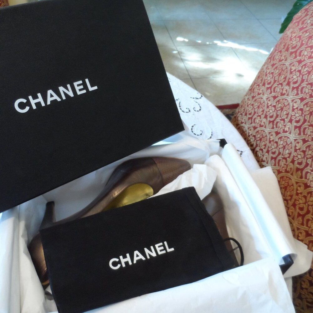 Chanel Light Brown Calf Leather Pumps w/Lizzard Trim cap Toe Size 38.5 - Picture 2 of 16